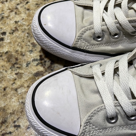 Converse - Picture 9 of 11